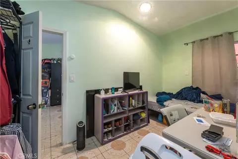 Bedroom - 2000 Pacific, Long Beach, CA 90806 photo 4 of 9