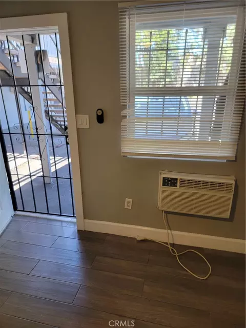 1702 N Long Bch, Compton, CA 90221 photo 6