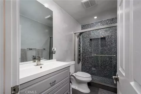 Bath - 1126 Naples, Placentia, CA 92870 photo 2 of 3