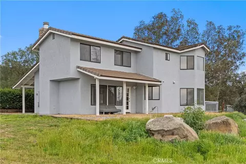Exterior - 18434 Ramona View Dr, Ramona, CA 92065 photo 3 of 11