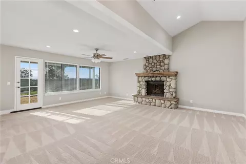 Living - 18434 Ramona View Dr, Ramona, CA 92065 photo 4 of 9