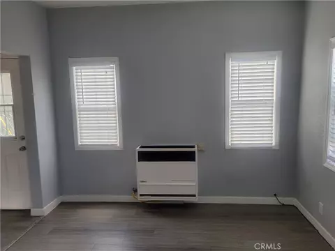 Living - 1050 E Hellman St, Long Beach, CA 90813 photo 2 of 3
