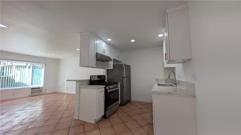 1422 Peckham St #A, Fullerton, CA 92833