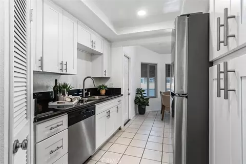 Kitchen - 7129 Cerritos Ave #7, Stanton, CA 90680 photo 5 of 5