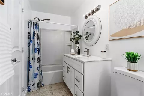 Bath - 7129 Cerritos Ave #7, Stanton, CA 90680 photo 2 of 3