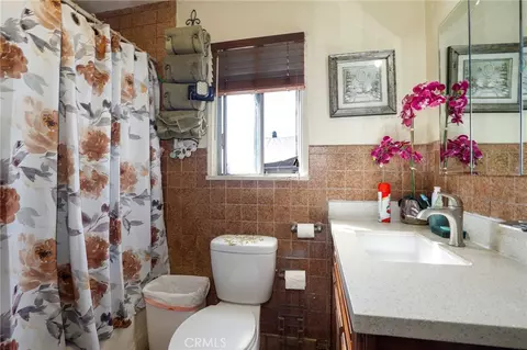 Bath - 1700 E Orchard St, Compton, CA 90221 photo 1 of 2