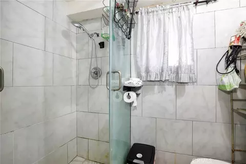 Bath - 1700 E Orchard St, Compton, CA 90221 photo 2 of 2