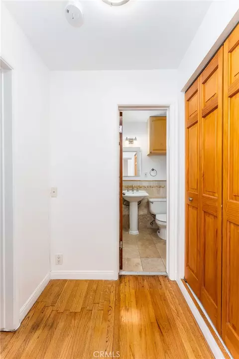 Entry Way - 930 E 1st St #2, Long Beach, CA 90802 photo 1 of 1