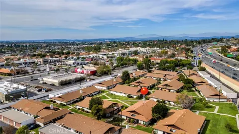 View/Area - 1800 E Heim #29, Orange, CA 92865 photo 3 of 4