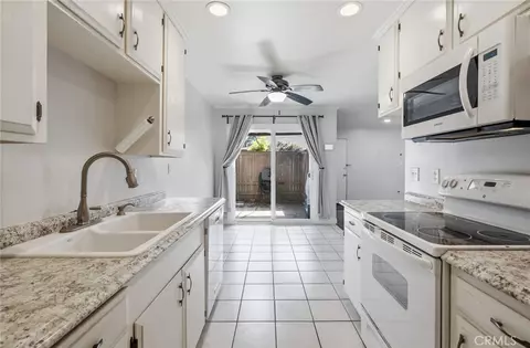 Kitchen - 1800 E Heim #29, Orange, CA 92865 photo 3 of 3