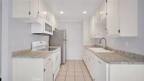 Kitchen - 1800 E Heim #29, Orange, CA 92865 photo 1 of 3