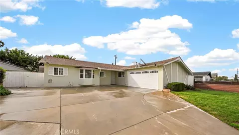 7961 La Corona Way, Buena Park, CA 90620