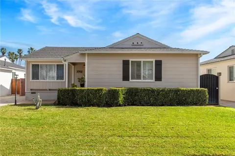 3702 N Studebaker Rd, Long Beach, CA 90808