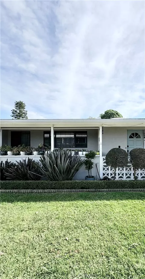 1680 Monterey Rd M2-10i, Seal Beach, CA 90740