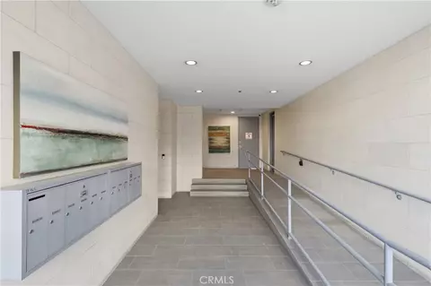 Entry Way - 23 4th Pl #6, Long Beach, CA 90802 photo 4 of 4