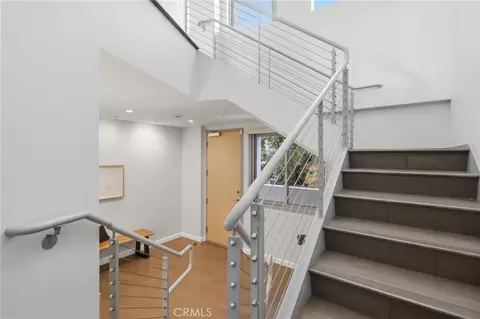 Entry Way - 23 4th Pl #6, Long Beach, CA 90802 photo 1 of 4