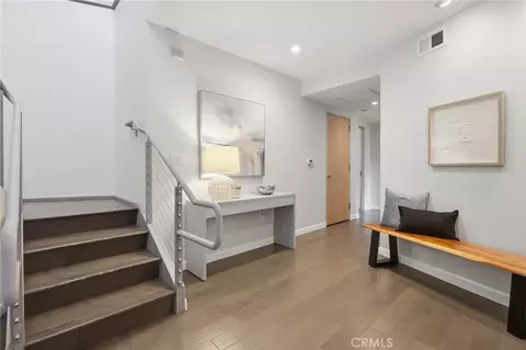Entry Way - 23 4th Pl #6, Long Beach, CA 90802 photo 2 of 4