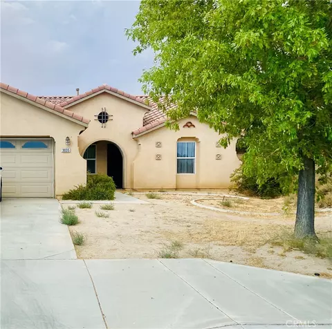 3035 E Nugent St, Lancaster, CA 93535