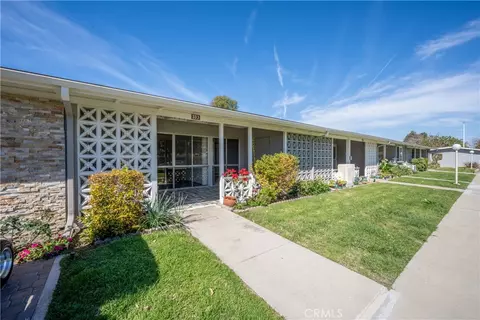 13751 St Andrews Dr #33J, Seal Beach, CA 90740