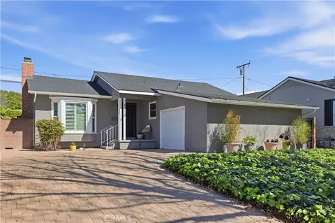 6713 El Salvador, Long Beach, CA 90815