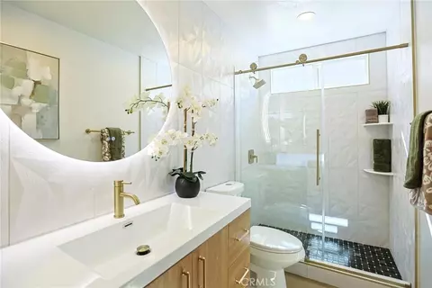 Bath - 14642 Birch, Westminster, CA 92683 photo 1 of 4