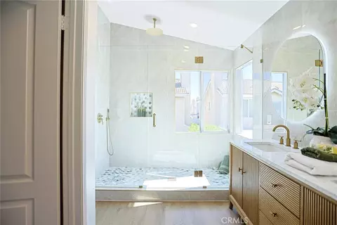 Bath - 14642 Birch, Westminster, CA 92683 photo 4 of 4