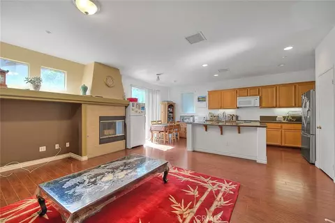 Living - 11140 Bridgepoint Ct, Riverside, CA 92505 photo 2 of 3