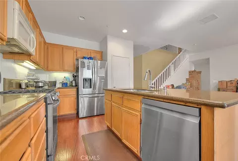 Kitchen - 11140 Bridgepoint Ct, Riverside, CA 92505 photo 4 of 9