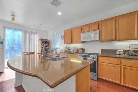 Kitchen - 11140 Bridgepoint Ct, Riverside, CA 92505 photo 9 of 9