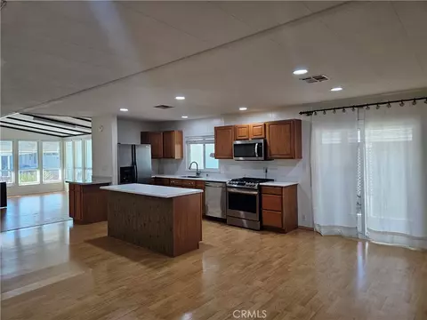 14055 Lake View Dr, La Mirada, CA 90638
