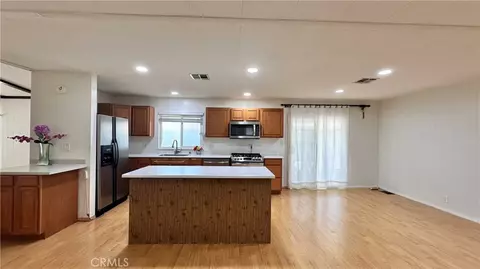 14055 Lake View Dr, La Mirada, CA 90638