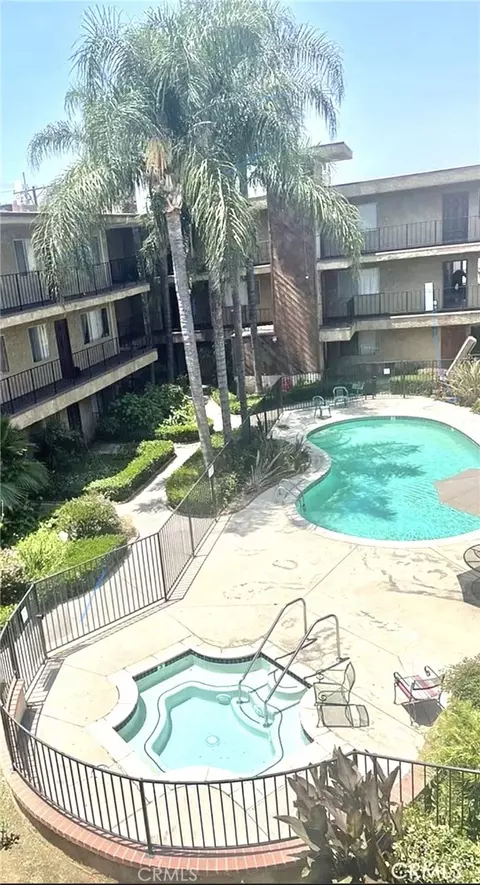 8505 Columbus #210, North Hills, CA 91343