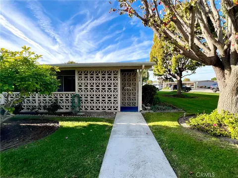 1730 Sunningdale Rd M14-17a, Seal Beach, CA 90740