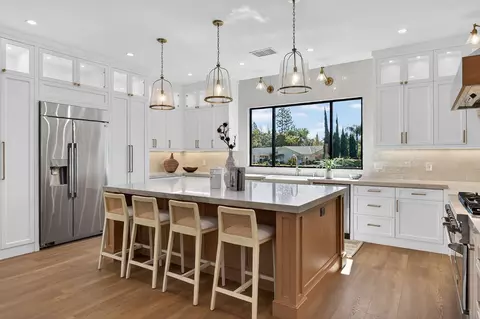 1301 Smokewood Dr, North Tustin, CA 92705