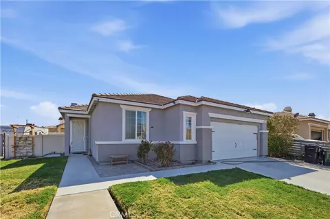 Exterior - 11767 Highgrove Ct, Adelanto, CA 92301 photo 3 of 3