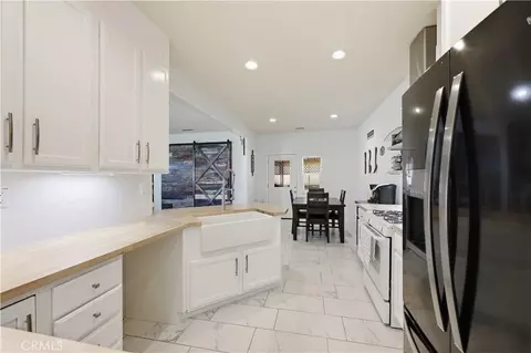 Kitchen - 11767 Highgrove Ct, Adelanto, CA 92301 photo 2 of 4