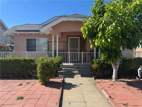 2208 Maple St, Santa Ana, CA 92707