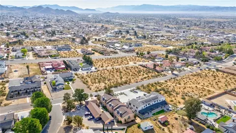 View/Area - 16462 Kalo, Apple Valley, CA 92307 photo 8 of 9