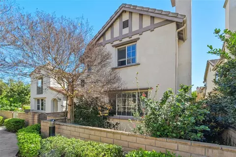 814 Pyramid Ct, Corona, CA 92880