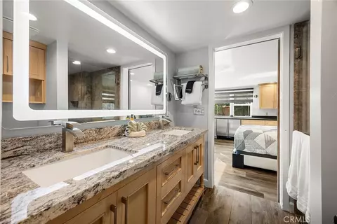 Bath - 634 E Adams Ave, Orange, CA 92867 photo 1 of 10