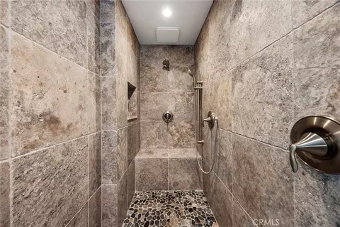 Bath - 634 E Adams Ave, Orange, CA 92867 photo 3 of 10