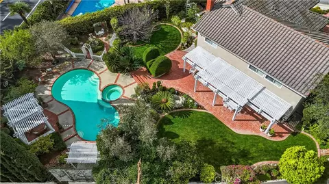 980 S Rutgers Cir, Anaheim, CA 92807