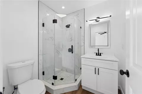 Bath - 7905 Amethyst, Rancho Cucamonga, CA 91730 photo 4 of 4
