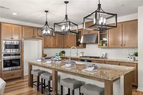 Kitchen - 32448 Toyon Rd, Temecula, CA 92591 photo 2 of 3