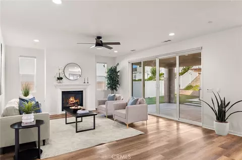 Living - 32448 Toyon Rd, Temecula, CA 92591 photo 1 of 3