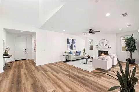 Living - 32448 Toyon Rd, Temecula, CA 92591 photo 3 of 3