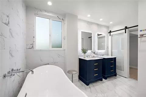 Bath - 973 Ichabod Way, Walnut, CA 91789 photo 2 of 6