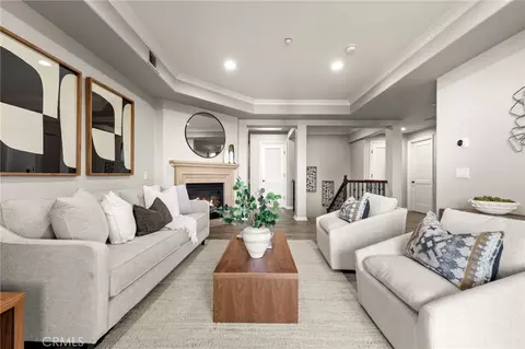 401 Bernard St #211, Costa Mesa, CA 92627