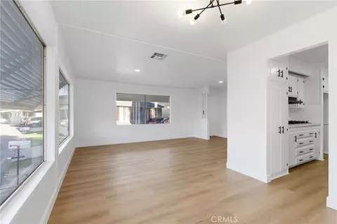 141 E Coronado Ln, Tustin, CA 92780 photo 11