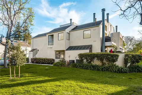 5744 E Creekside #37, Orange, CA 92869